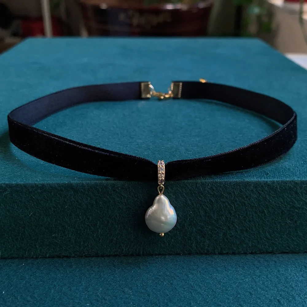 Black Velvet Ribbon Choker Irr - огляд і ціна Pearl Choker Necklace Vintage