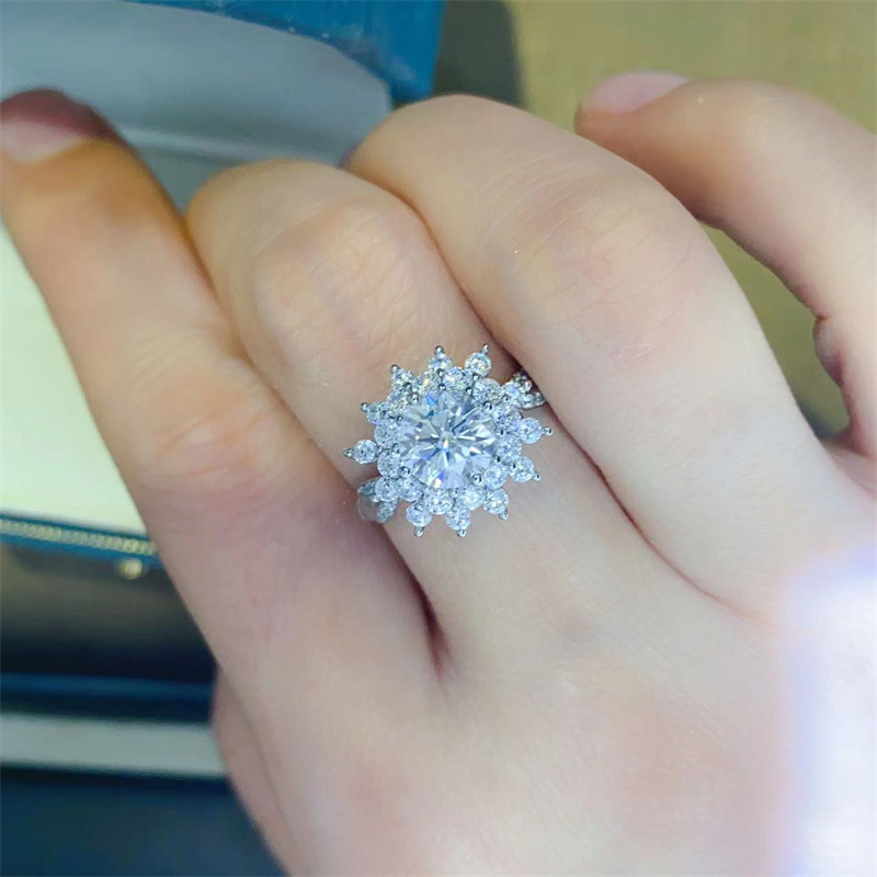 Luxury white gold solid platin - огляд і ціна Moissanite Engagement Ring 1 Carat