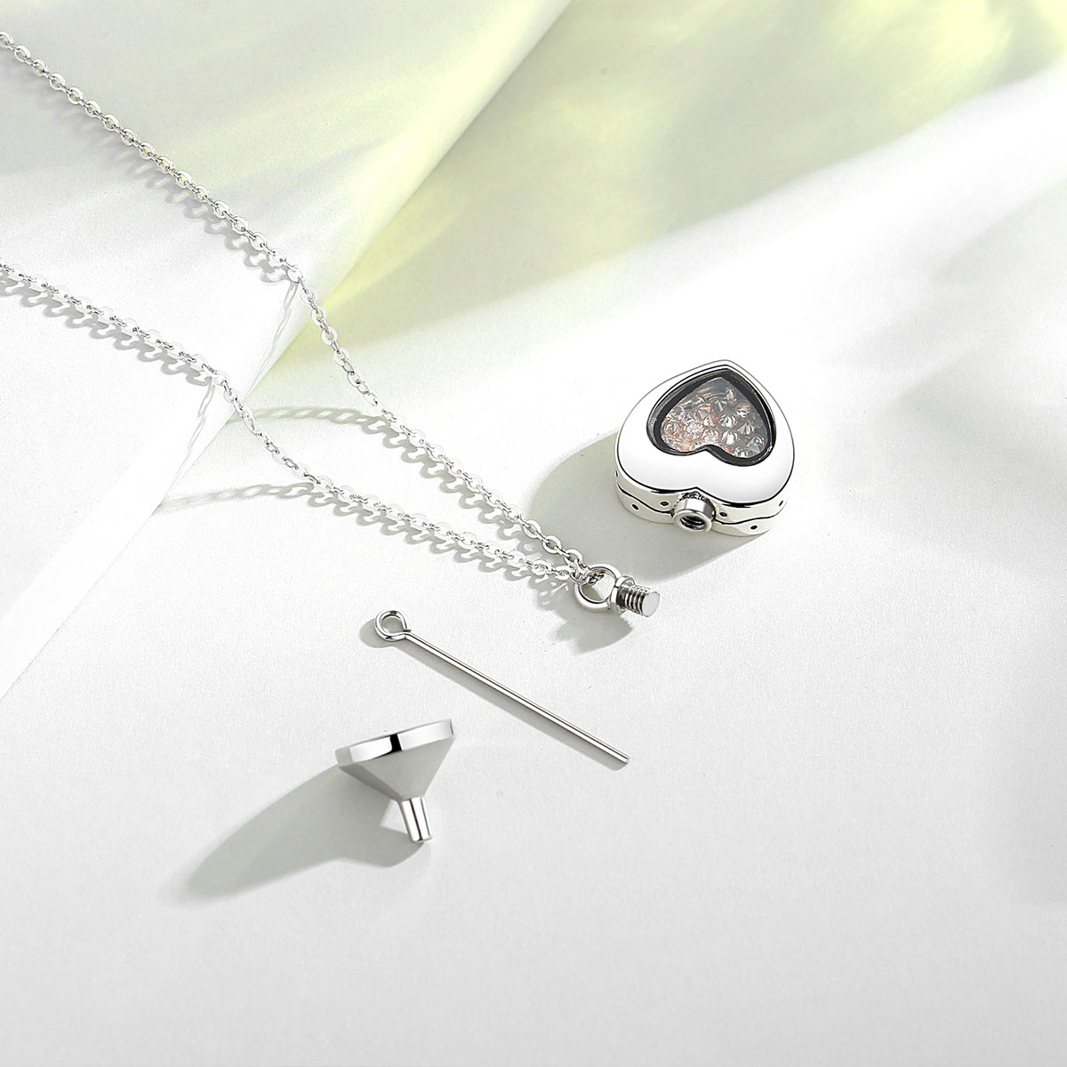 Eudora Sterling Silver Heart L - огляд і ціна Heart Locket Necklace Photo