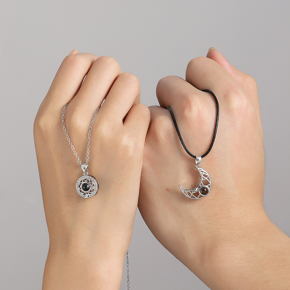 2PCS Magnetic Couple Matching  - огляд і ціна Magnetic Couple Matching Necklaces