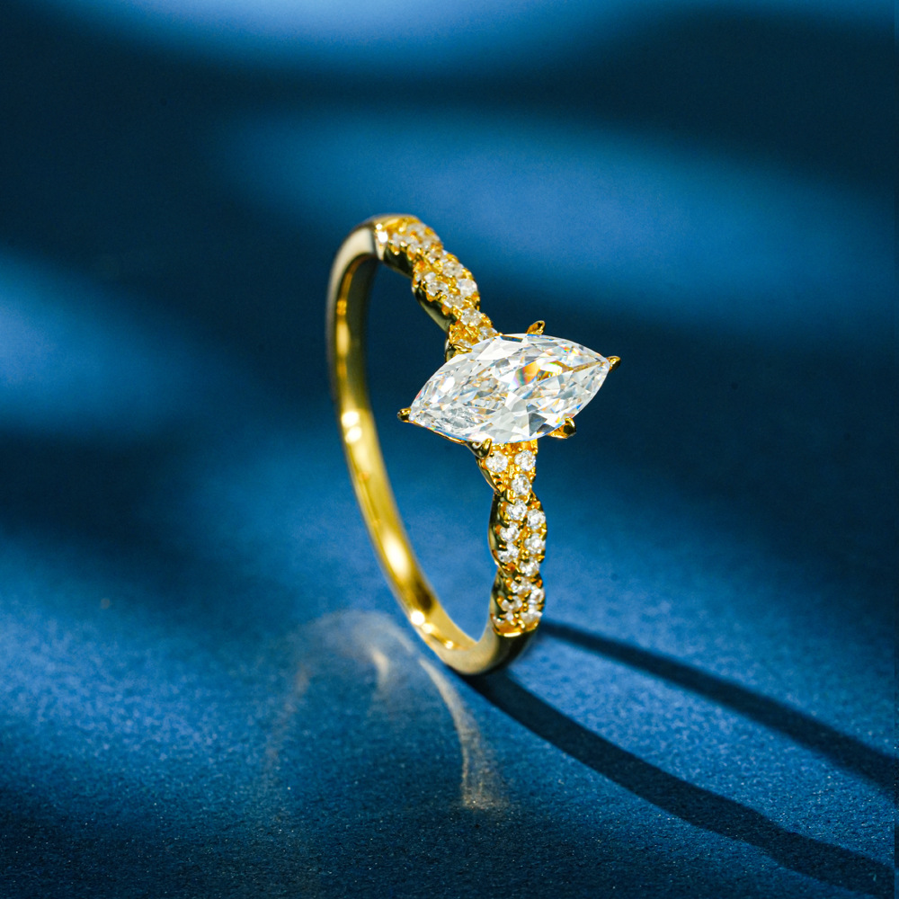 Lumira 100% 18K Gold Marquise  - огляд і ціна Moissanite Engagement Ring 1 Carat