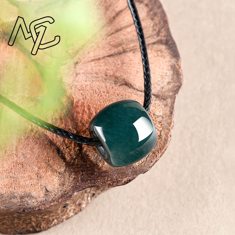 Natural Myanmar Emerald Deep B - огляд і ціна Necklaces