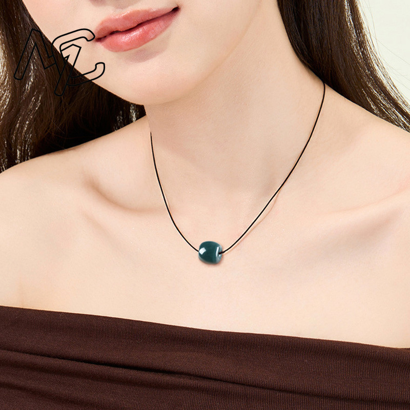 Natural Myanmar Emerald Deep B - огляд і ціна Necklaces