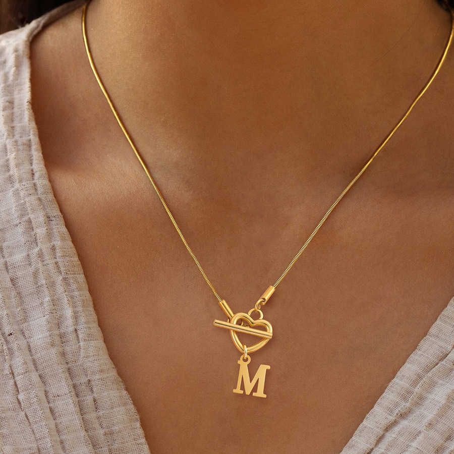 Fashion A-Z Initial Heart Pend - огляд і ціна Initial Letter Necklace 18K Gold